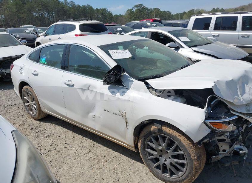 Photo 12 of 2020 Chevrolet Malibu FWD LT (VIN 1G1ZD5ST5LF063881)