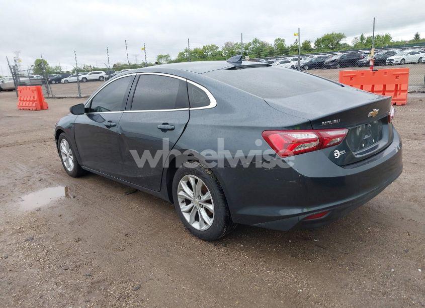Photo 3 of 2020 Chevrolet Malibu FWD LT (VIN 1G1ZD5ST5LF082690)