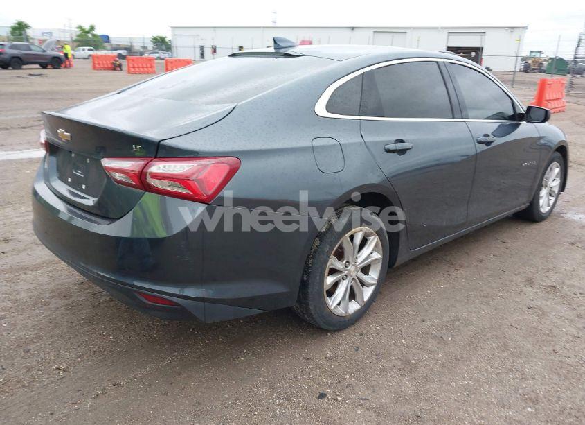 Photo 4 of 2020 Chevrolet Malibu FWD LT (VIN 1G1ZD5ST5LF082690)