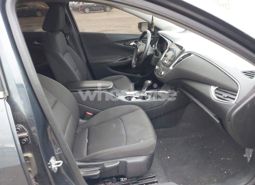 Photo 5 of 2020 Chevrolet Malibu FWD LT (VIN 1G1ZD5ST5LF082690)