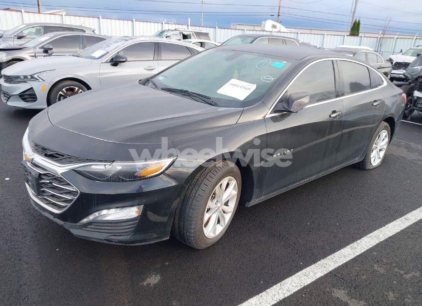 Photo 2 of 2020 Chevrolet Malibu FWD LT (VIN 1G1ZD5ST5LF095178)