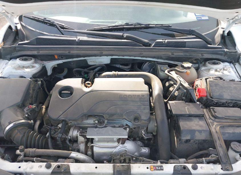 Photo 10 of 2020 Chevrolet Malibu FWD LT (VIN 1G1ZD5ST5LF097805)