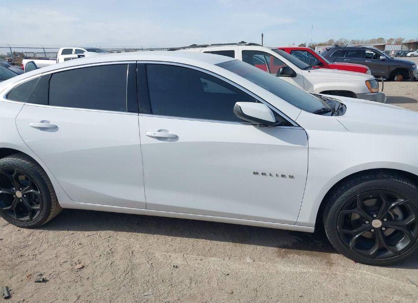 Photo 13 of 2020 Chevrolet Malibu FWD LT (VIN 1G1ZD5ST5LF097805)