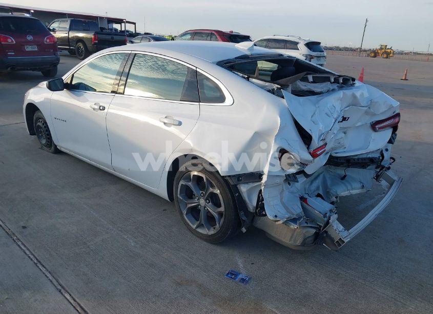 Photo 3 of 2020 Chevrolet Malibu FWD LT (VIN 1G1ZD5ST5LF105109)