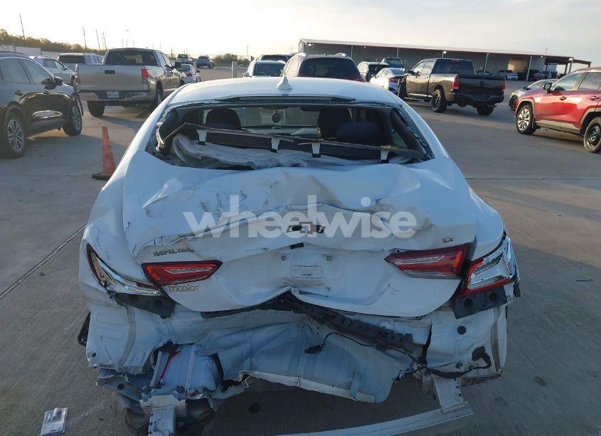 Photo 6 of 2020 Chevrolet Malibu FWD LT (VIN 1G1ZD5ST5LF105109)