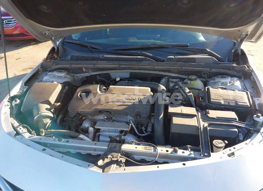 Photo 10 of 2020 Chevrolet Malibu FWD LT (VIN 1G1ZD5ST5LF106714)