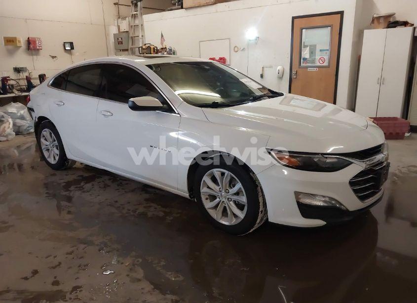 2021 Chevrolet Malibu FWD LT (VIN 1G1ZD5ST5MF010969) main photo