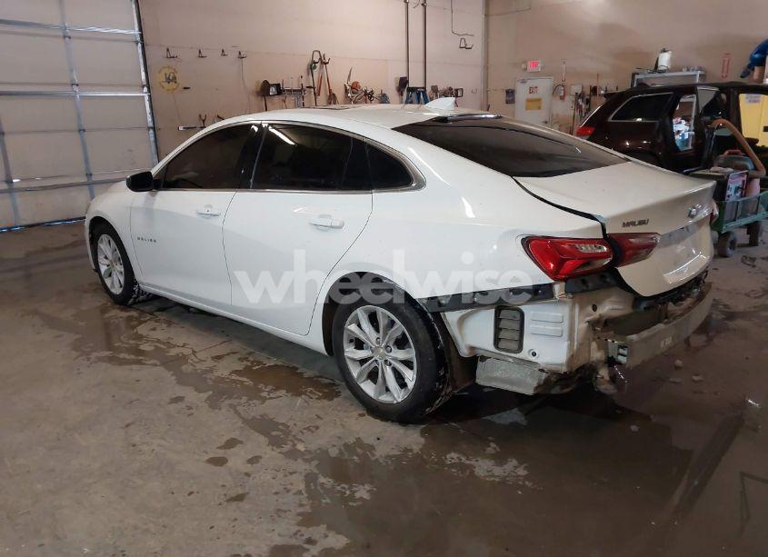 Photo 3 of 2021 Chevrolet Malibu FWD LT (VIN 1G1ZD5ST5MF010969)