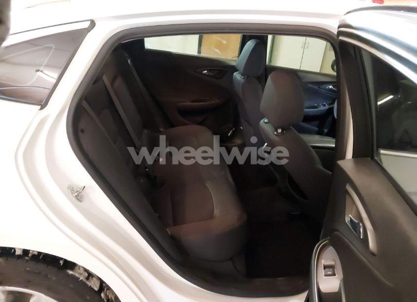 Photo 8 of 2021 Chevrolet Malibu FWD LT (VIN 1G1ZD5ST5MF010969)