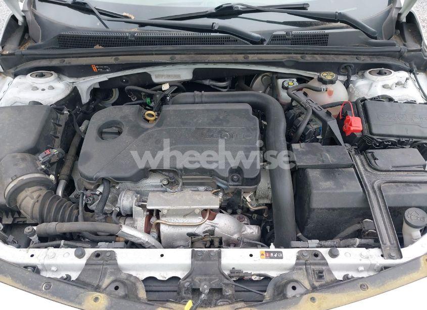 Photo 10 of 2021 Chevrolet Malibu FWD LT (VIN 1G1ZD5ST5MF013015)