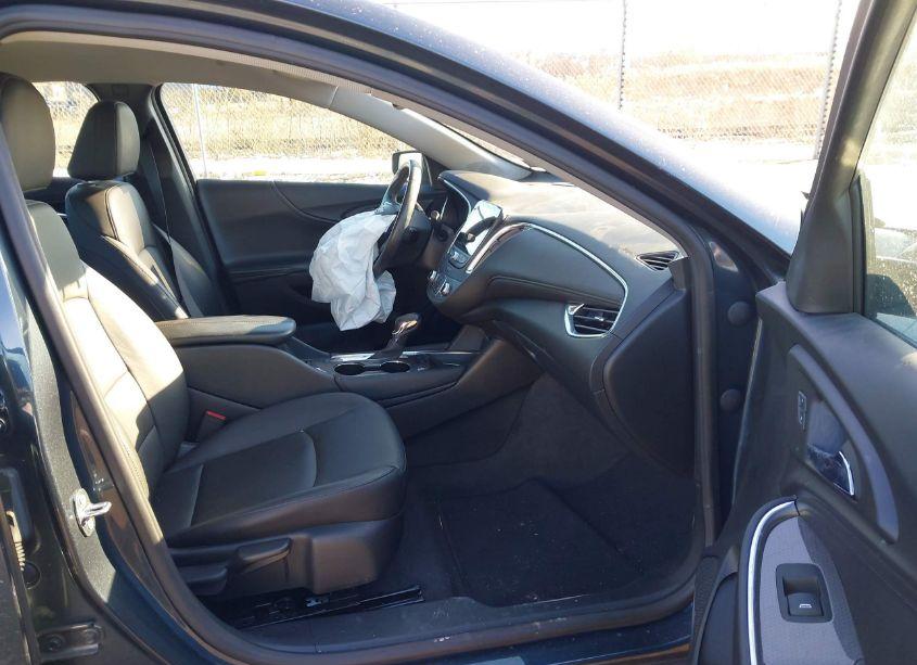 Photo 5 of 2021 Chevrolet Malibu FWD LT (VIN 1G1ZD5ST5MF033099)