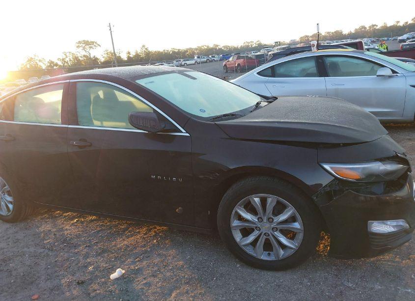 Photo 13 of 2021 Chevrolet Malibu FWD LT (VIN 1G1ZD5ST5MF061596)