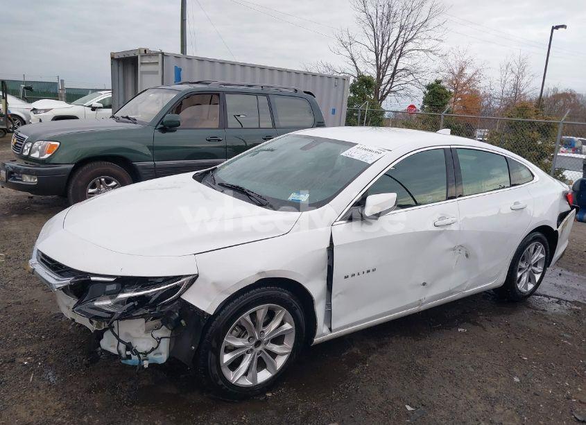 Photo 2 of 2021 Chevrolet Malibu FWD LT (VIN 1G1ZD5ST5MF065499)