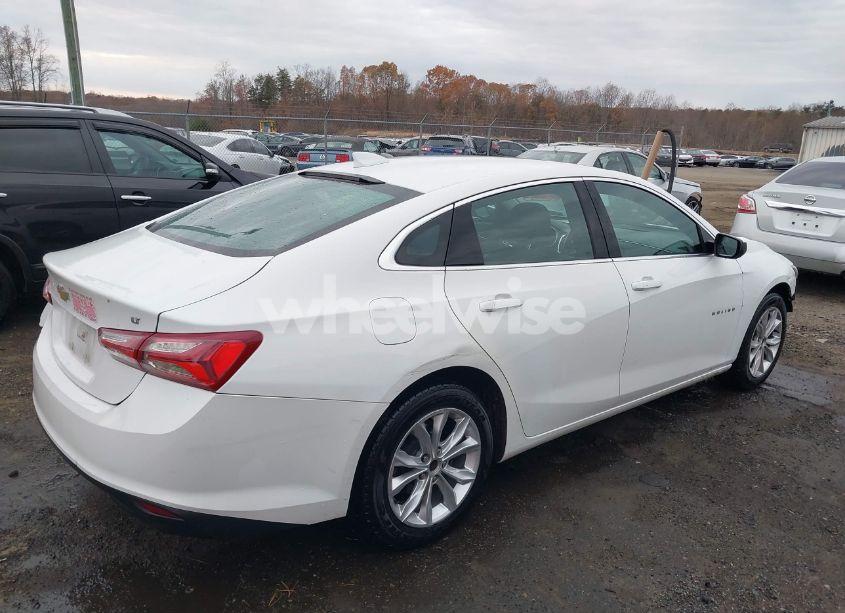 Photo 4 of 2021 Chevrolet Malibu FWD LT (VIN 1G1ZD5ST5MF065499)