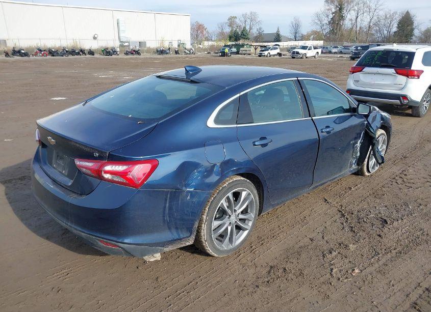 Photo 4 of 2021 Chevrolet Malibu FWD LT (VIN 1G1ZD5ST5MF075000)