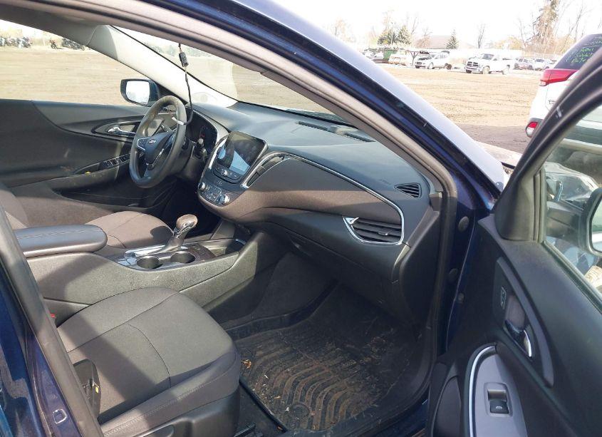 Photo 5 of 2021 Chevrolet Malibu FWD LT (VIN 1G1ZD5ST5MF075000)