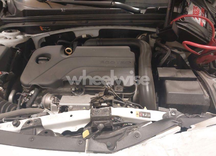 Photo 10 of 2021 Chevrolet Malibu FWD LT (VIN 1G1ZD5ST5MF078012)