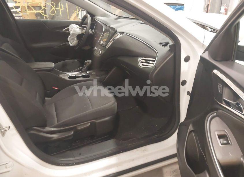 Photo 5 of 2021 Chevrolet Malibu FWD LT (VIN 1G1ZD5ST5MF078012)