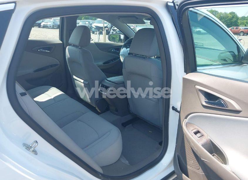 Photo 8 of 2022 Chevrolet Malibu FWD LT (VIN 1G1ZD5ST5NF101726)