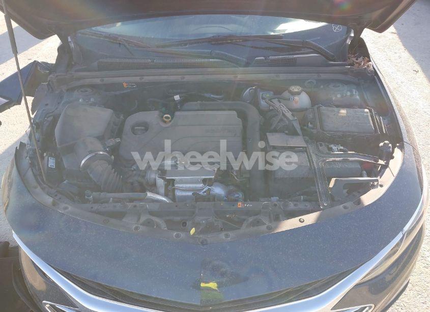 Photo 10 of 2022 Chevrolet Malibu FWD LT (VIN 1G1ZD5ST5NF104772)