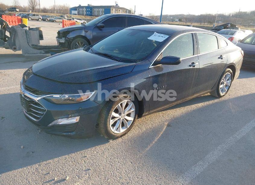 Photo 2 of 2022 Chevrolet Malibu FWD LT (VIN 1G1ZD5ST5NF104772)