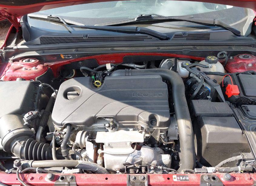 Photo 10 of 2022 Chevrolet Malibu FWD LT (VIN 1G1ZD5ST5NF106229)