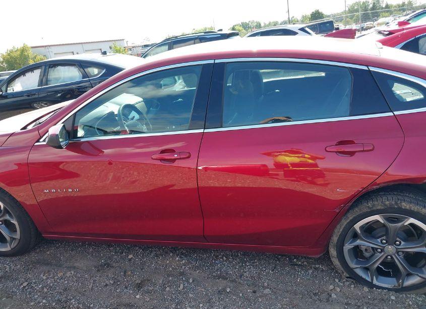 Photo 14 of 2022 Chevrolet Malibu FWD LT (VIN 1G1ZD5ST5NF106229)