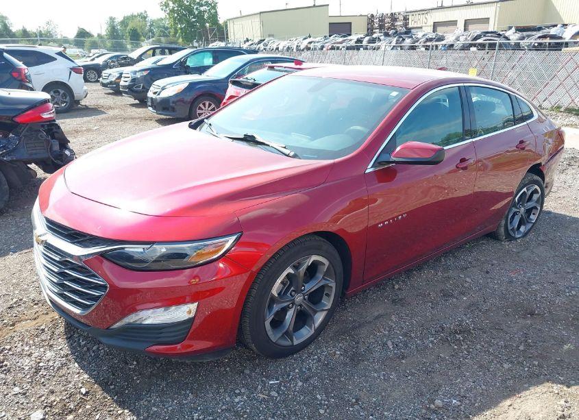 Photo 2 of 2022 Chevrolet Malibu FWD LT (VIN 1G1ZD5ST5NF106229)