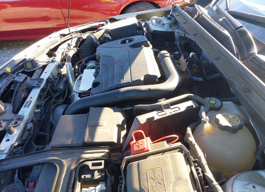 Photo 10 of 2022 Chevrolet Malibu FWD LT (VIN 1G1ZD5ST5NF107106)