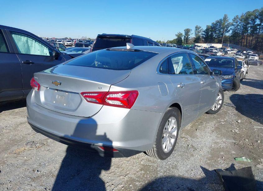 Photo 4 of 2022 Chevrolet Malibu FWD LT (VIN 1G1ZD5ST5NF107106)