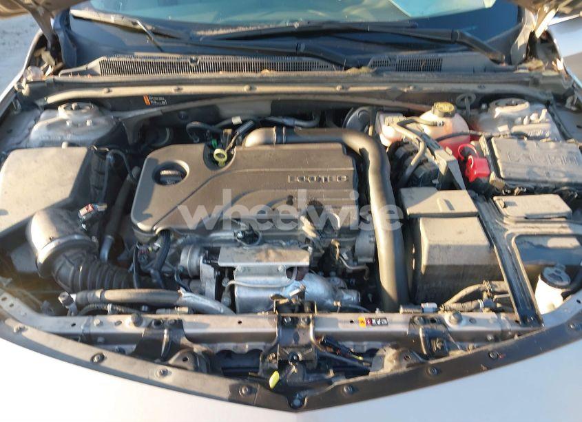 Photo 10 of 2022 Chevrolet Malibu FWD LT (VIN 1G1ZD5ST5NF112046)