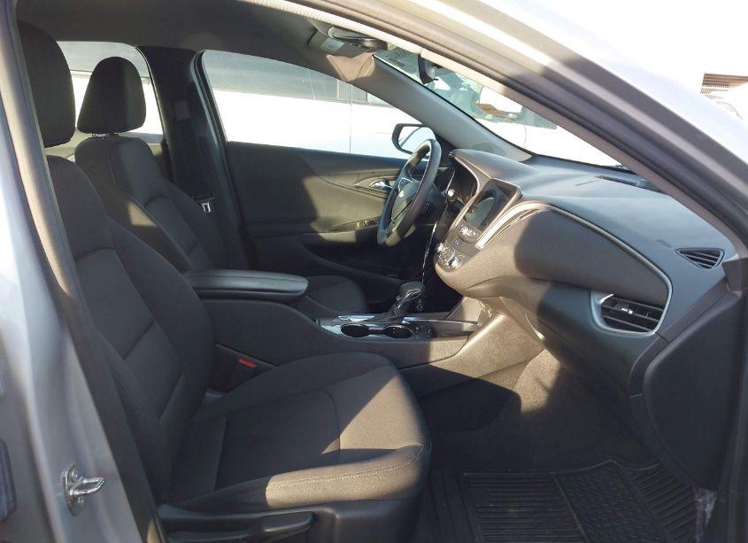 Photo 5 of 2022 Chevrolet Malibu FWD LT (VIN 1G1ZD5ST5NF121992)