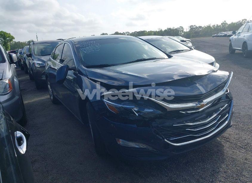 2022 Chevrolet Malibu FWD LT (VIN 1G1ZD5ST5NF132071) main photo