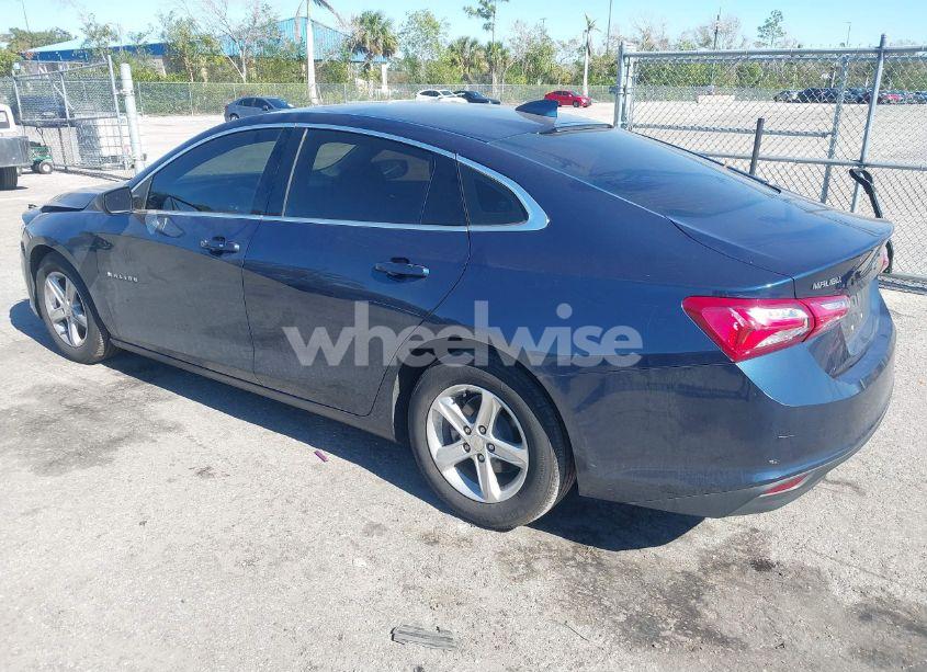 Photo 3 of 2022 Chevrolet Malibu FWD LT (VIN 1G1ZD5ST5NF132071)