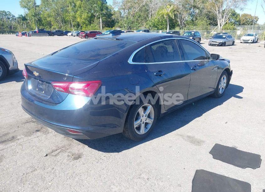Photo 4 of 2022 Chevrolet Malibu FWD LT (VIN 1G1ZD5ST5NF132071)