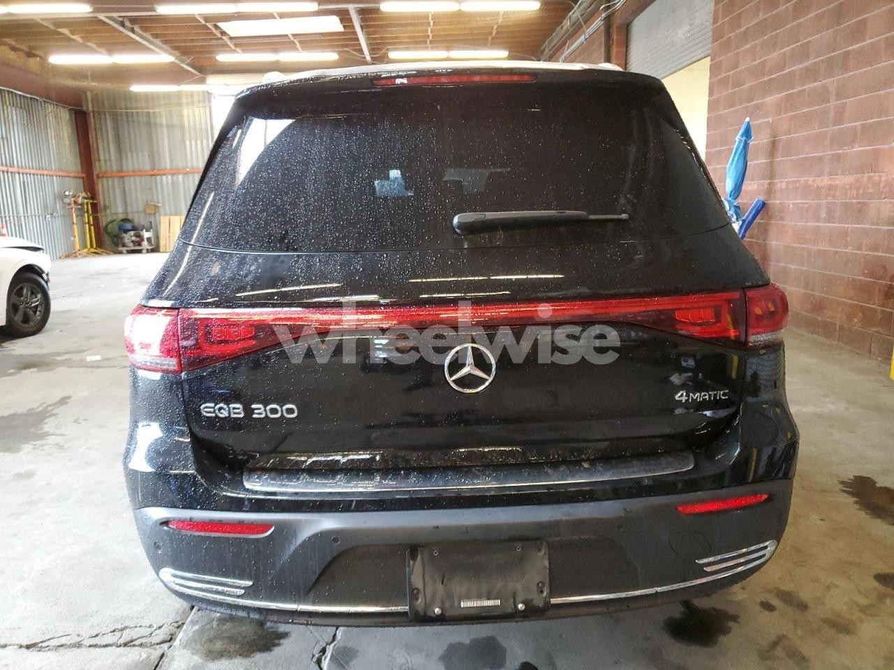 Photo 6 of 2023 MERCEDES-BENZ EQB 300 4MATIC (VIN 1G1ZD5ST5NF133947)
