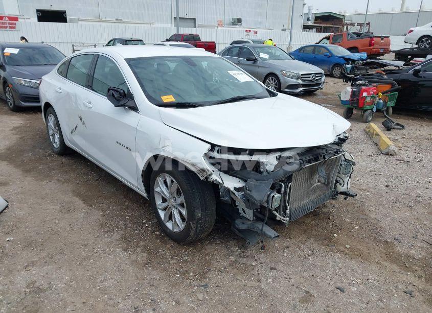 2022 Chevrolet Malibu FWD LT (VIN 1G1ZD5ST5NF140431) main photo