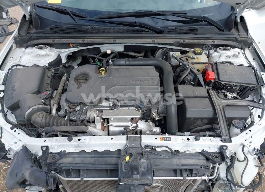 Photo 10 of 2022 Chevrolet Malibu FWD LT (VIN 1G1ZD5ST5NF140431)
