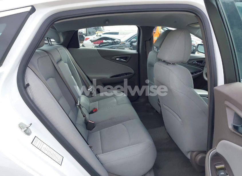 Photo 8 of 2022 Chevrolet Malibu FWD LT (VIN 1G1ZD5ST5NF140431)