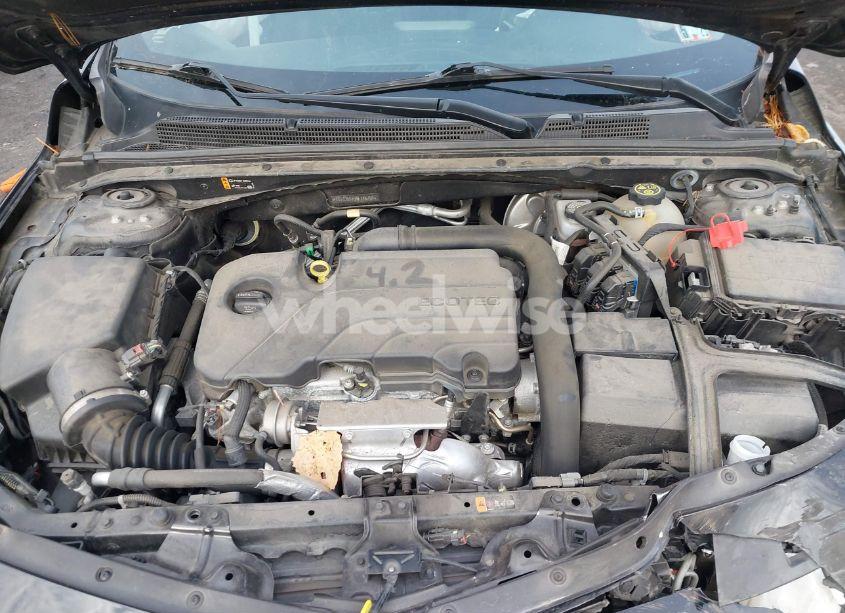 Photo 10 of 2022 Chevrolet Malibu FWD LT (VIN 1G1ZD5ST5NF146794)