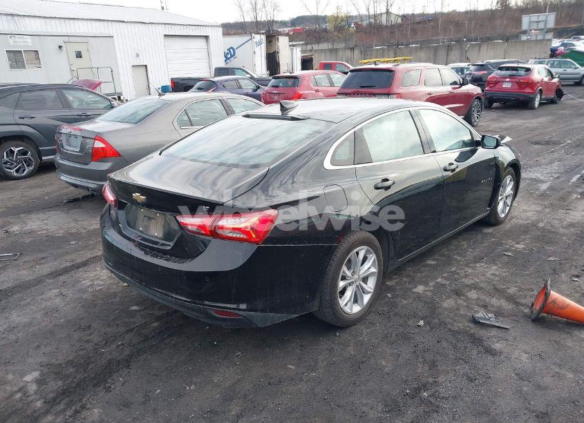 Photo 4 of 2022 Chevrolet Malibu FWD LT (VIN 1G1ZD5ST5NF146794)