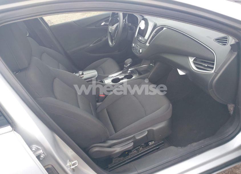 Photo 5 of 2022 Chevrolet Malibu FWD LT (VIN 1G1ZD5ST5NF148240)