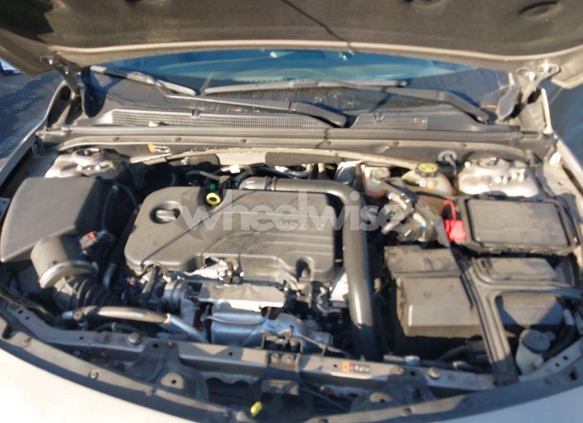 Photo 10 of 2022 Chevrolet Malibu FWD LT (VIN 1G1ZD5ST5NF152840)