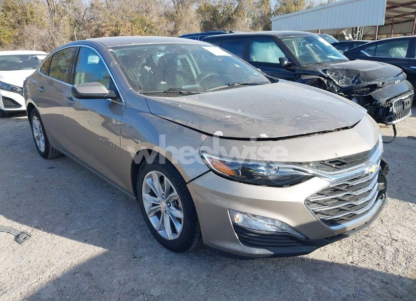 2022 Chevrolet Malibu FWD LT (VIN 1G1ZD5ST5NF161229) main photo