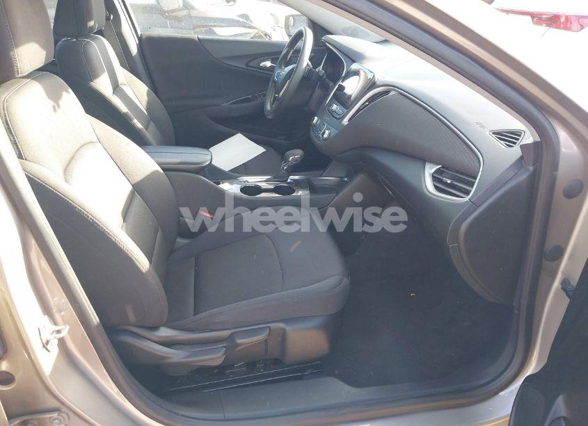 Photo 5 of 2022 Chevrolet Malibu FWD LT (VIN 1G1ZD5ST5NF161229)