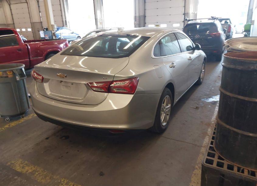Photo 4 of 2022 Chevrolet Malibu FWD LT (VIN 1G1ZD5ST5NF170013)