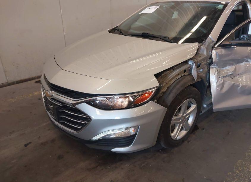 Photo 6 of 2022 Chevrolet Malibu FWD LT (VIN 1G1ZD5ST5NF170013)