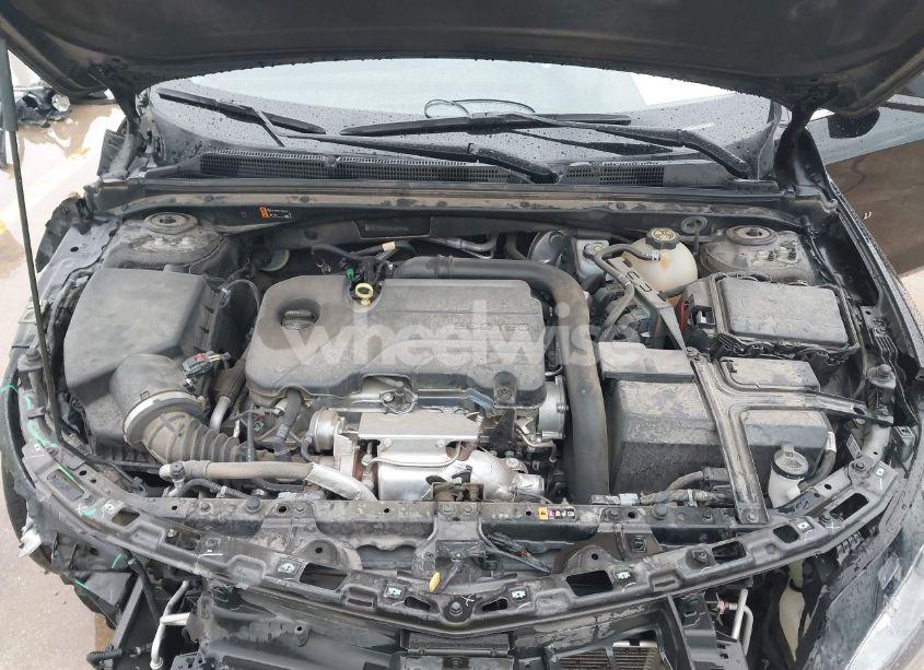 Photo 10 of 2022 Chevrolet Malibu FWD LT (VIN 1G1ZD5ST5NF207478)