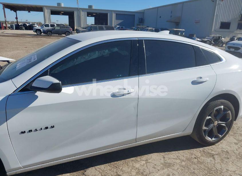 Photo 14 of 2023 Chevrolet Malibu FWD 1LT (VIN 1G1ZD5ST5PF158754)
