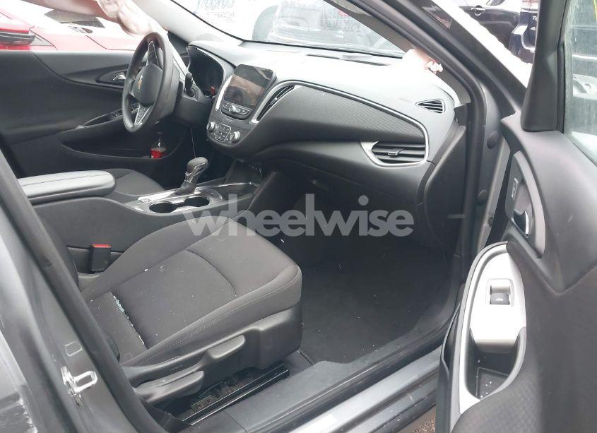 Photo 5 of 2023 Chevrolet Malibu FWD 1LT (VIN 1G1ZD5ST5PF164165)